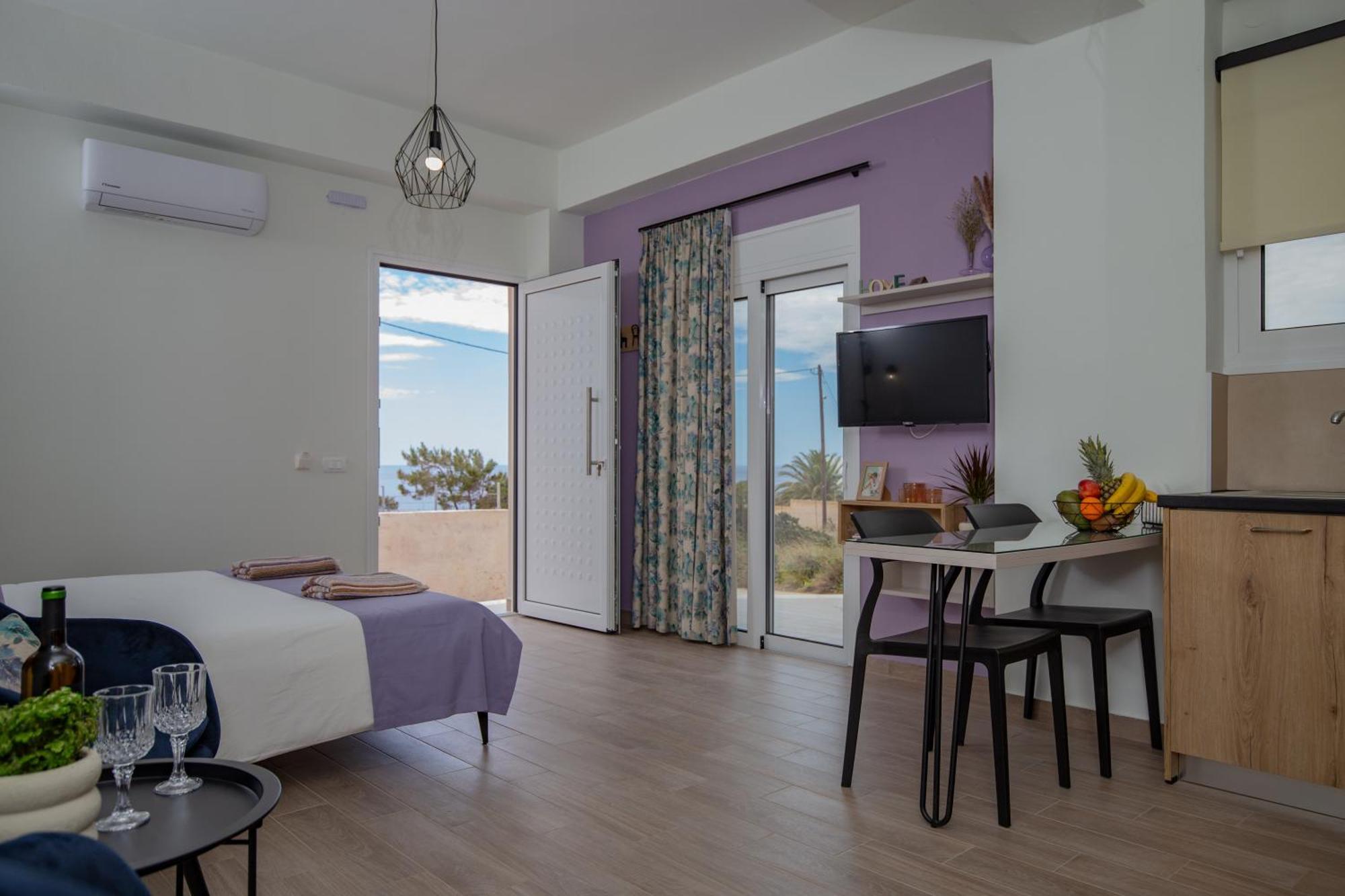 Studio Athena With Panoramic View Of Makrygialos Pilalimata Exterior photo