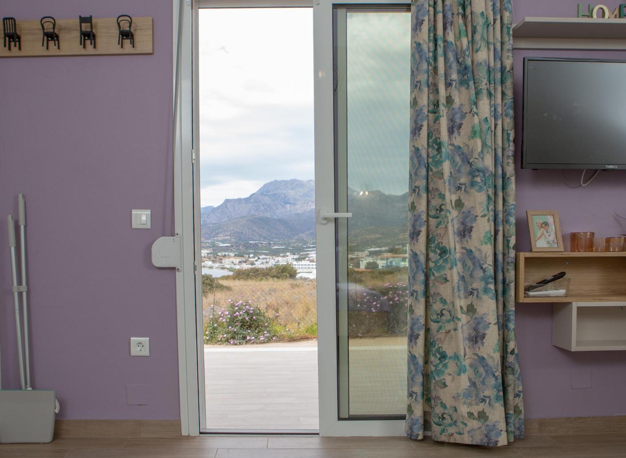 Studio Athena With Panoramic View Of Makrygialos Pilalimata Exterior photo
