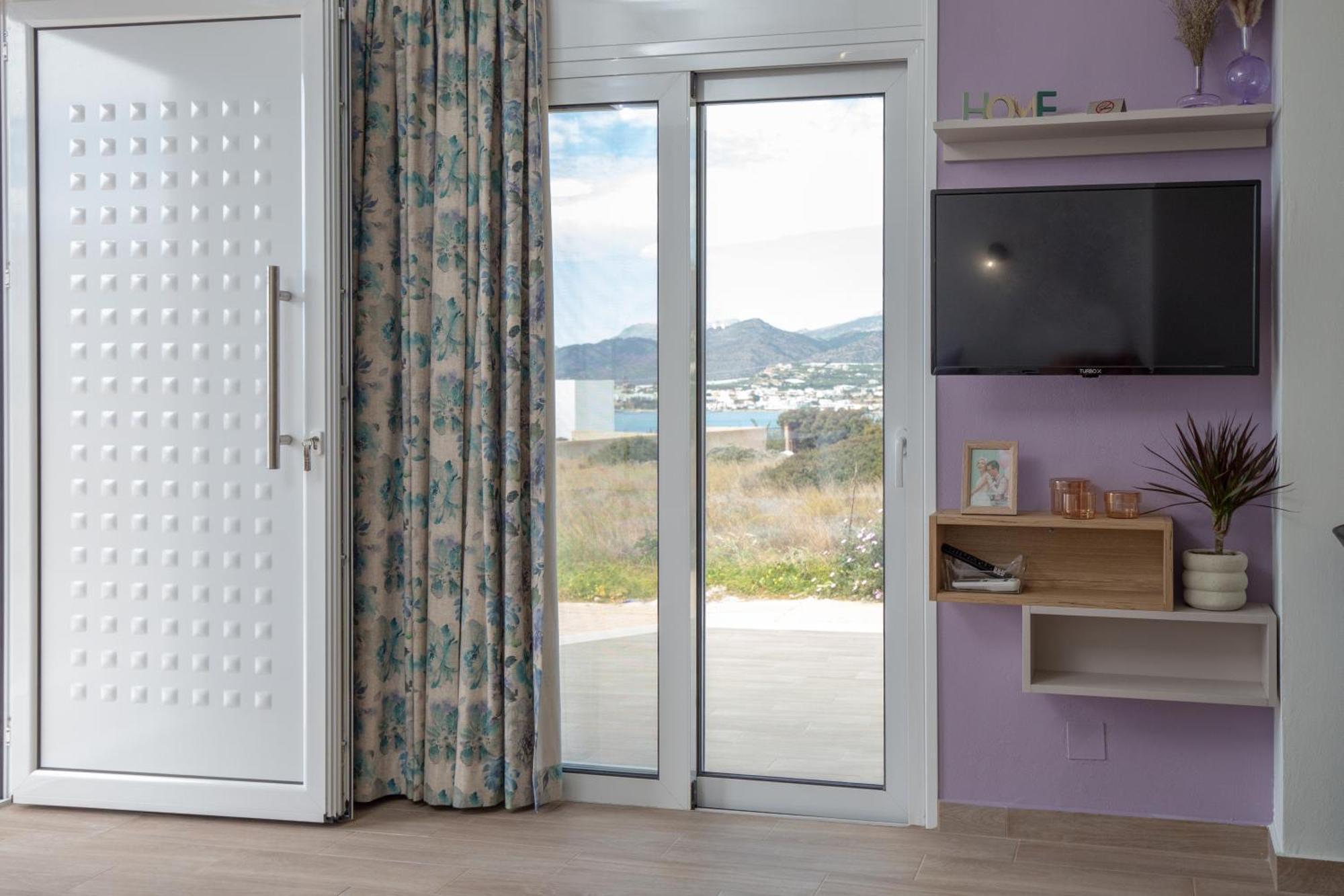 Studio Athena With Panoramic View Of Makrygialos Pilalimata Exterior photo